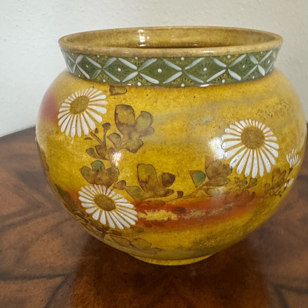 Antique Japanese Ceramic Planter Hand Painted Floral Decoration 5 1/2” - Picture 9 of 12